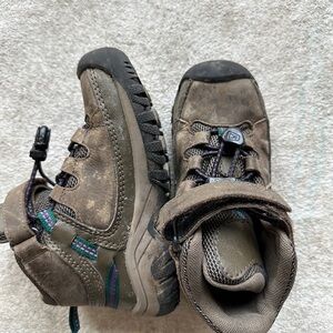 Kids Brown Hiking Shoes - KEEN barely used